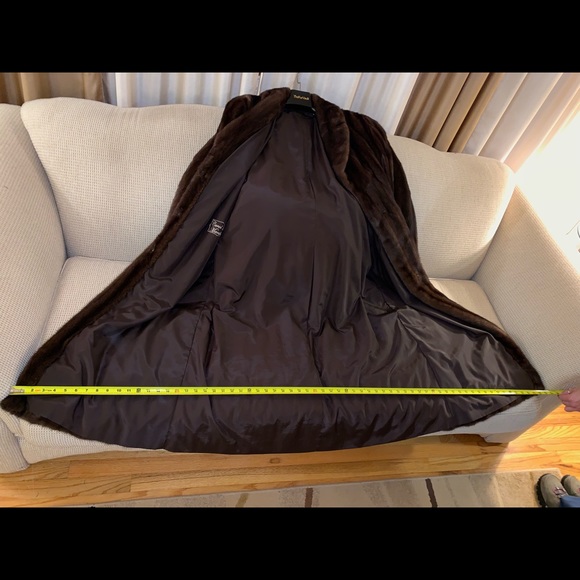 Beautiful mink coat $900 or best offer. - Picture 5 of 8